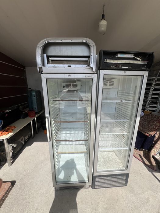 3ta b/y xolodinnik sotiladi