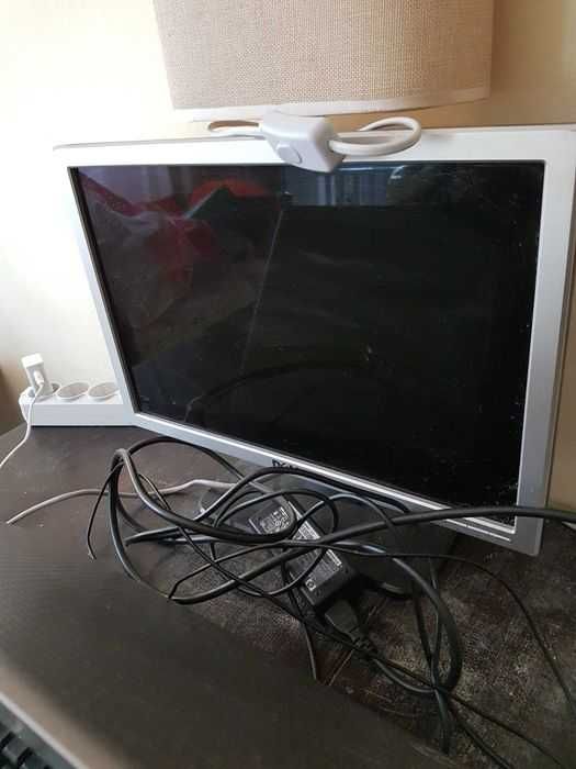 Dell-monitor,boxe usb,tastatura,mouse 2 buc usb