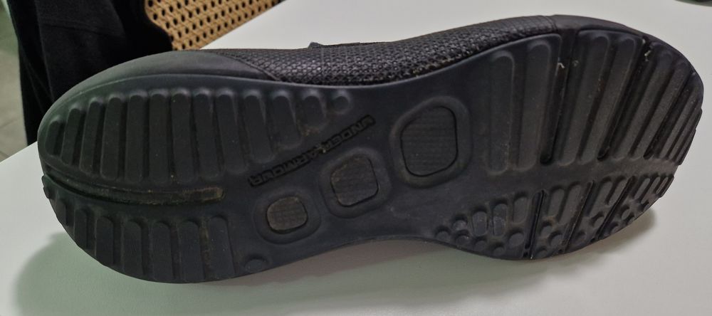 Under Armour HOVR Phantom 3 SE Reflect – Mărimea 45.5 (se potrivesc pentru 44)