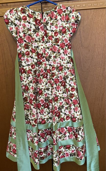 Детское нарядное платье