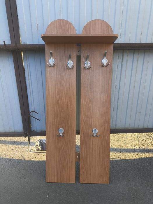 Продам настенную вешалку