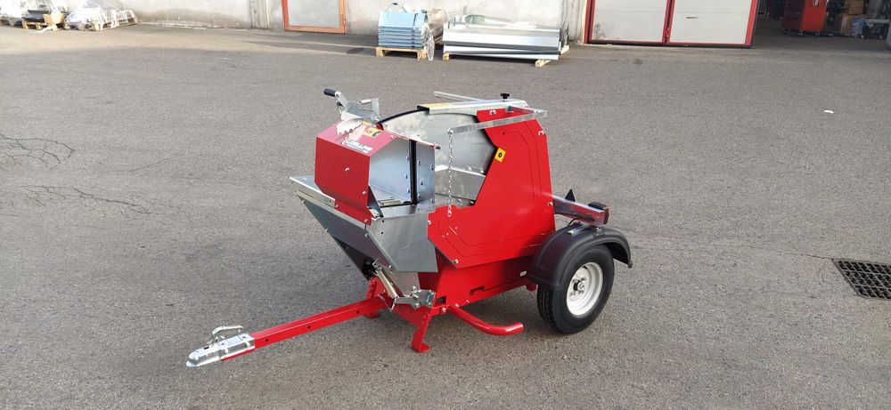 Fierăstrău circular cu motor benzină si sasiu