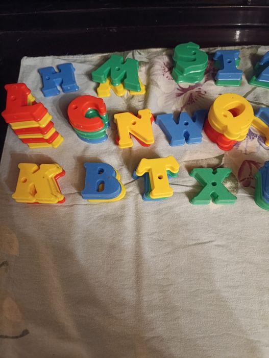 Отдам бесплатно алфавит англ.языка ,нет буквы V