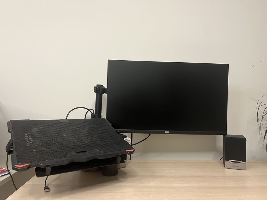 Стойка за монитор с поставка за лаптоп