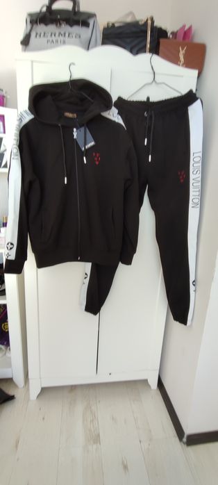 Екип комплект костюм