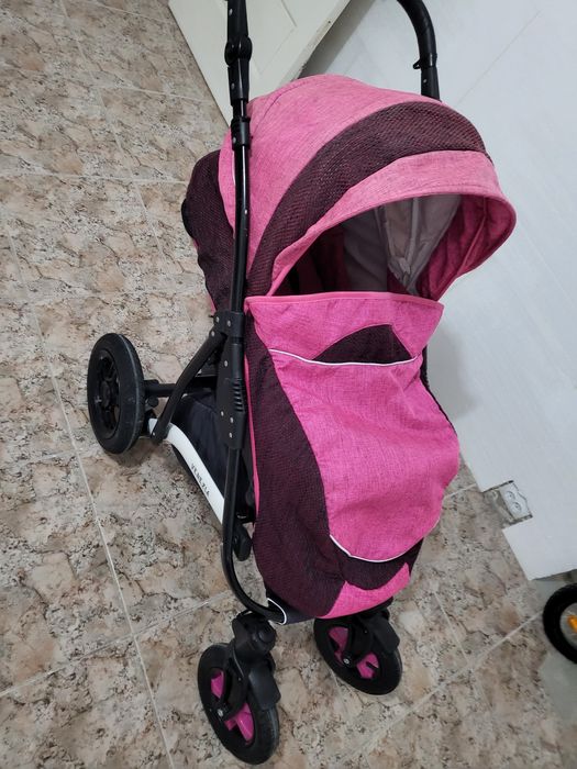 Carucior 3 in 1, landou si scoica masina, cu suspensii pe cadru