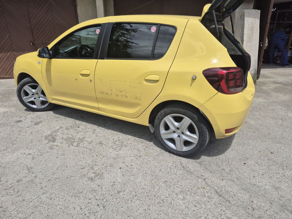 Продавам Dacia Sandero