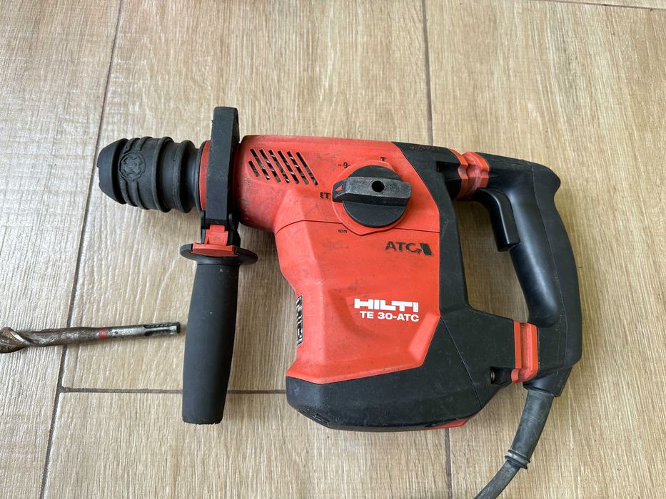 HILTI TE 30-ATC/AVR перфоратор SDS plus 1010 W