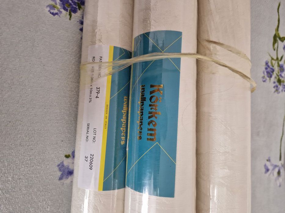 Продам обои винилованные