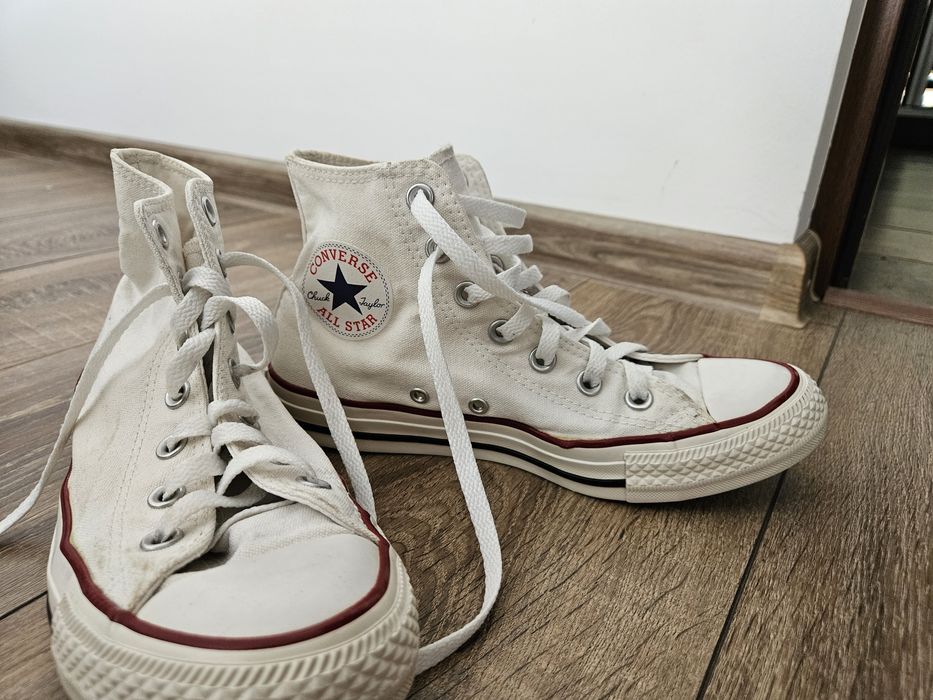 Vând Converse All Star Chuck Taylor damă