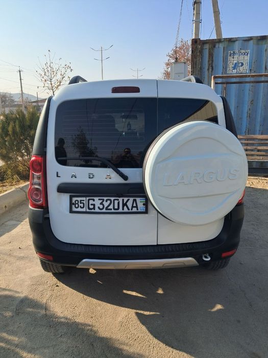 Lada Largus sotiladi