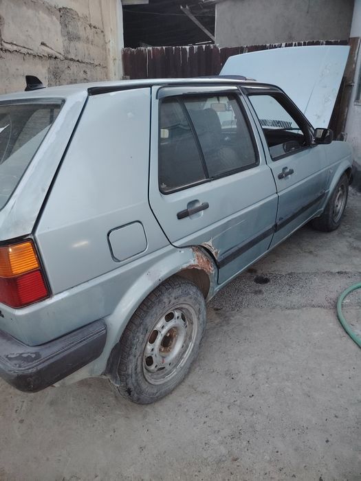 Продаю гольфа на ходу