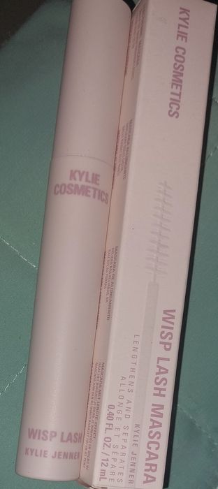 KYLIE JENNER mascara спирала