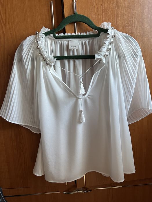 Tricou bluza Pinko tip ie cu pietricele s m alba