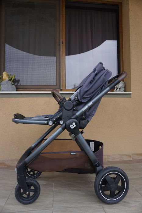 Maxi-Cosi Adorra 2 + кош за новородено + зимен чувал за количка