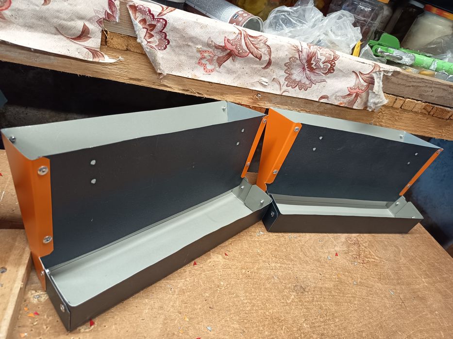 Хранилки за зайци метални