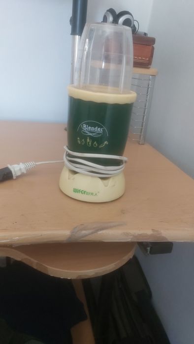 Продам блендер очень мощний