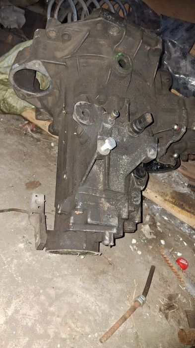 Продам кпп на гольф двигатель АЕЕ 1.6