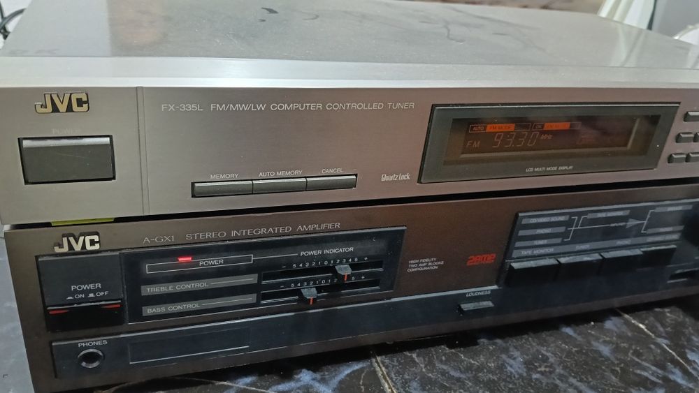 Linie audio JVC japoneză