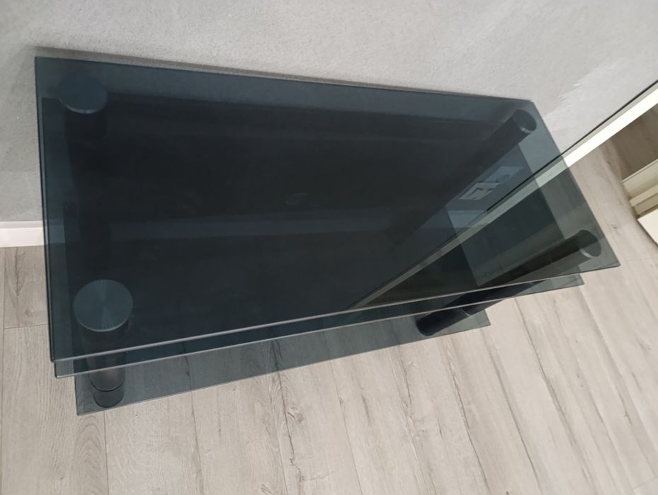 Продам тумбу под тв стекло