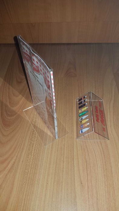 Suport meniu T holder 170x100mm / 17x10cm, logo Coca-Cola