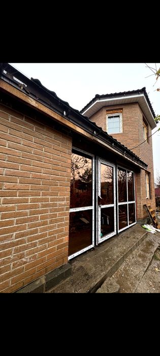 Алюминиевые перегородки,двери,витражи