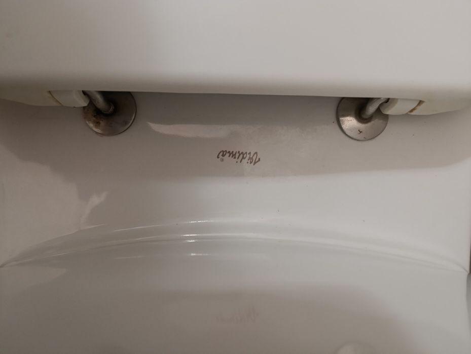 Продавам обзавеждане за баня