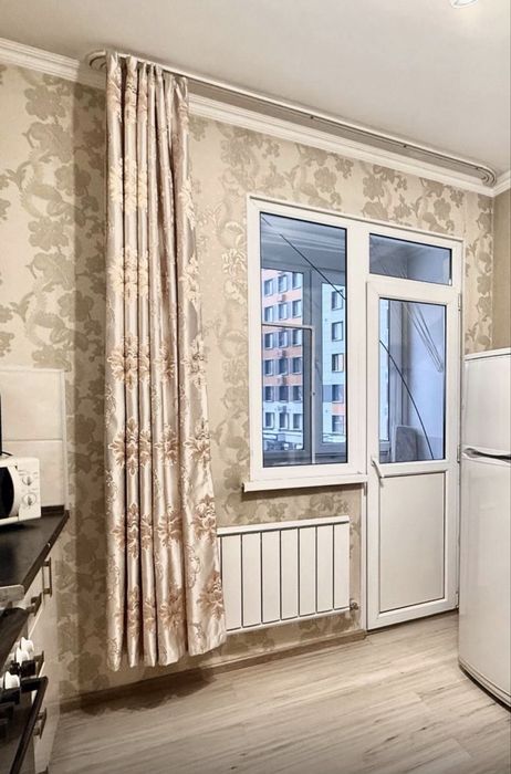 Шторы на три окна б/у