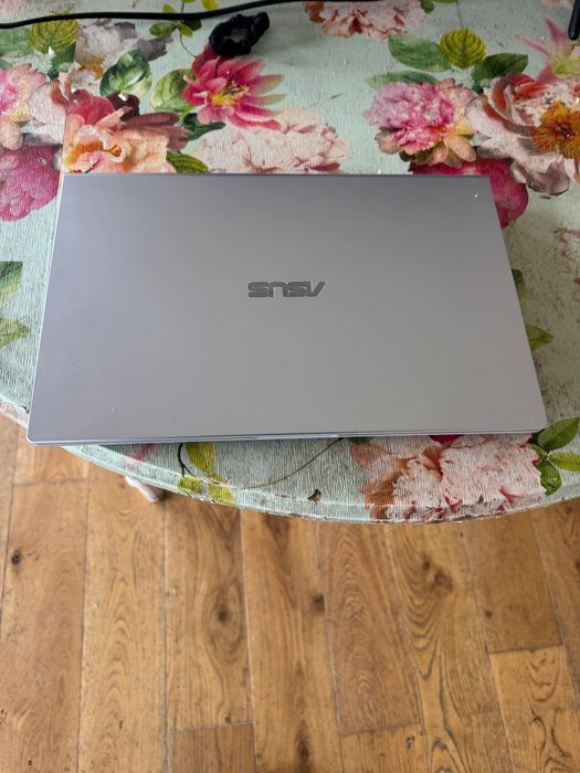 Laptop assus i5