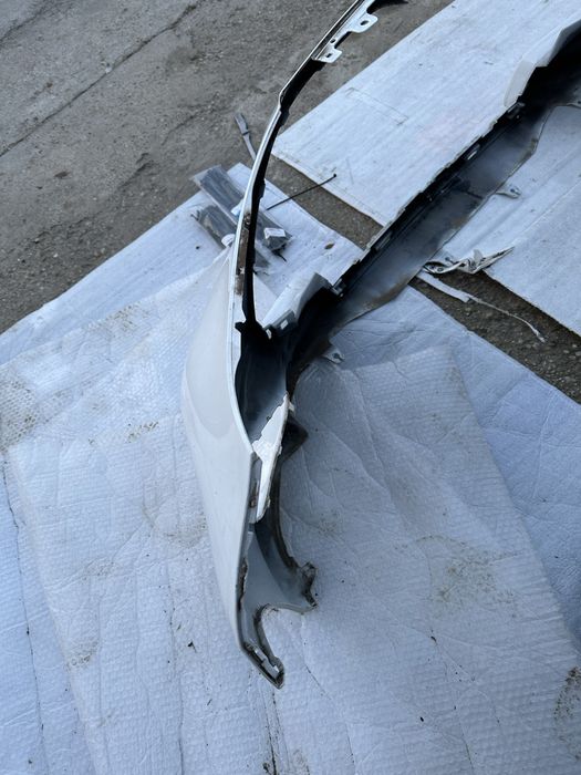 Bară față toyota yaris.
