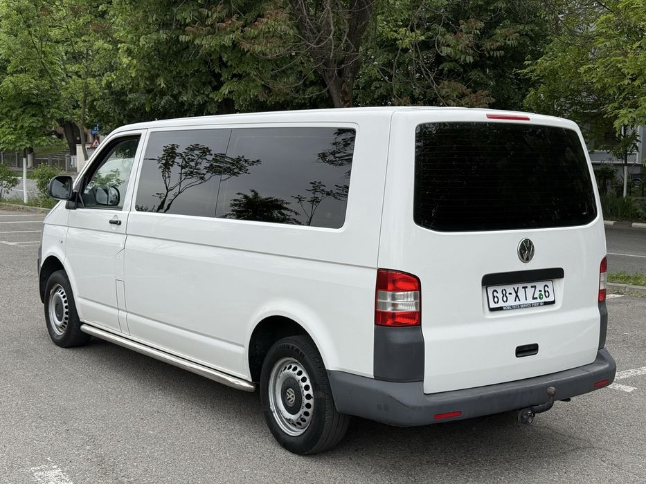 VW Transporter T5 Modelul Lung 2.0 Tdi Euro 5 cu 8+1 Locuri