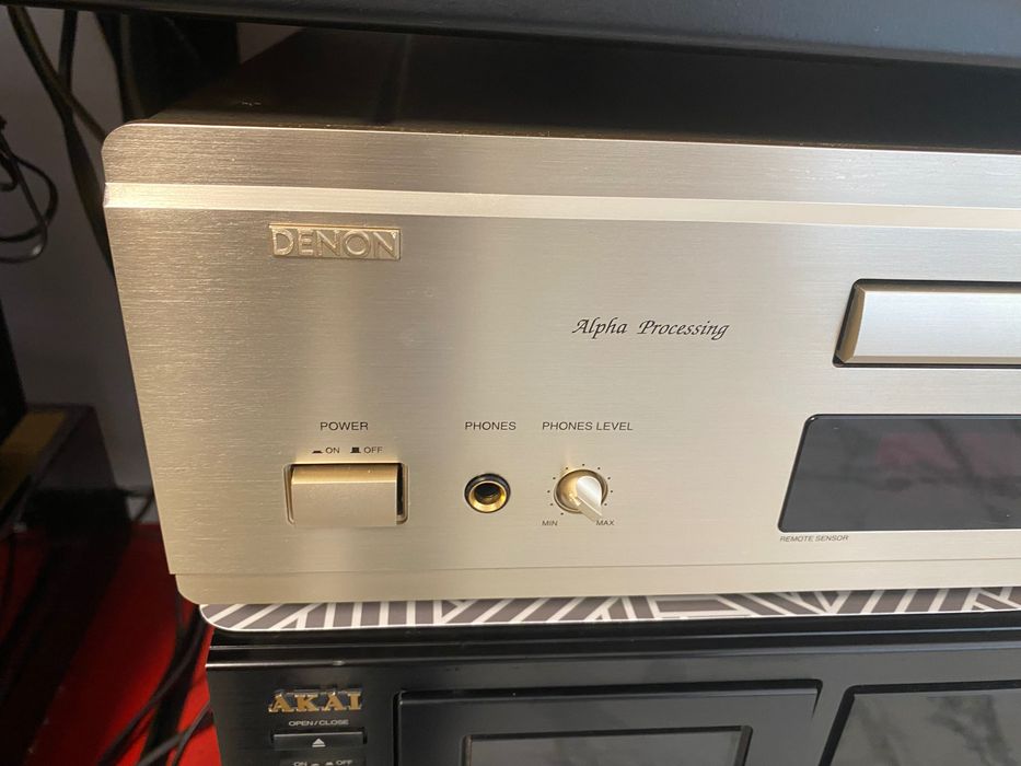 Висок клас CD плеър Denon