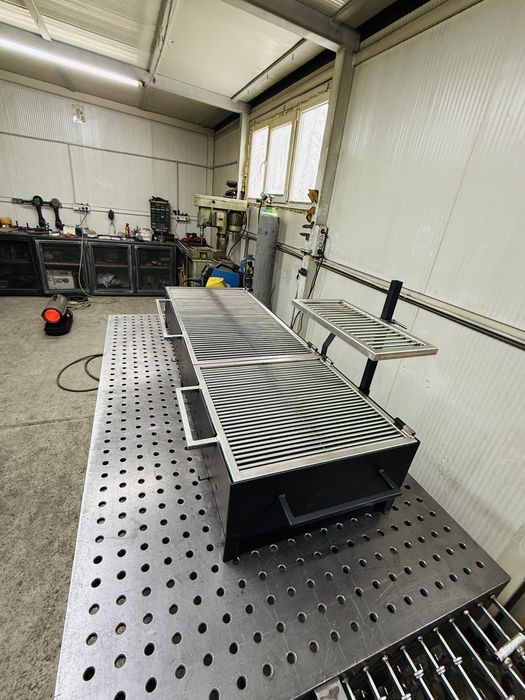 Gratar 1500x500 cu grill-uri de inox