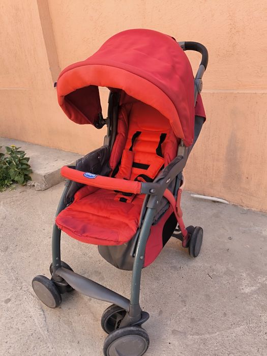 Продаётся коляска Chico