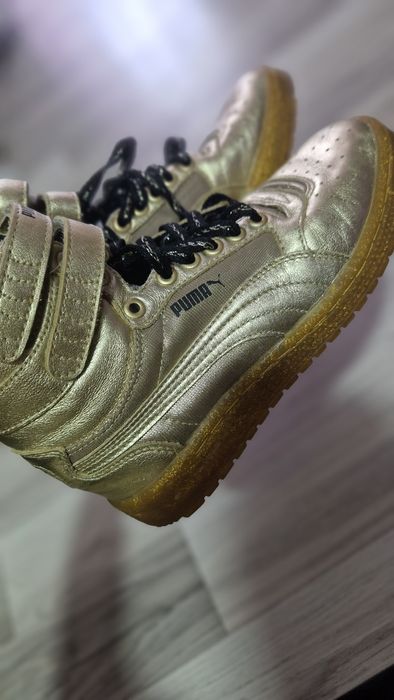 Ghete puma superbe aurii