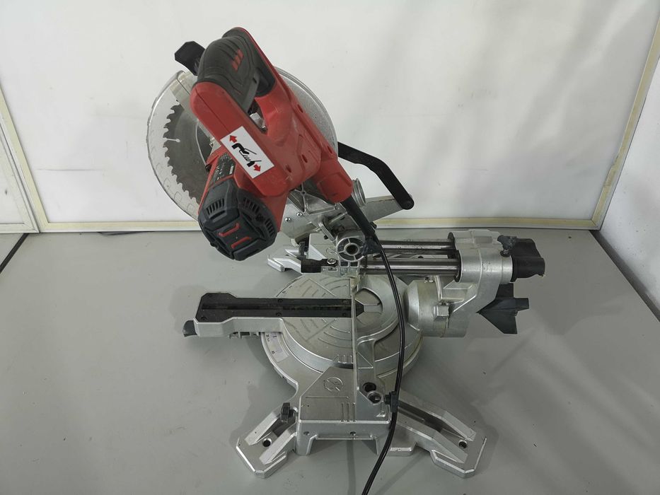 Циркуляр пендула - Pro 1500W / 210mm