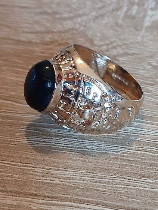 Inel,ghiul  barbatesc din aur 375 cu piatra albastra