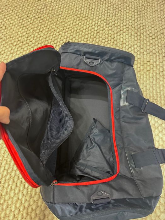 Geanta voiaj Red Bull