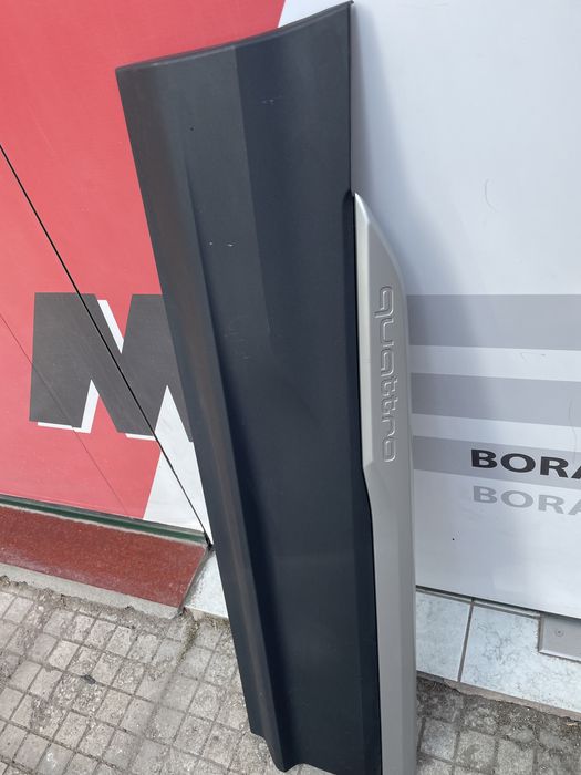 Audi Q7 SQ7 добавка врата лайсна задна дясна