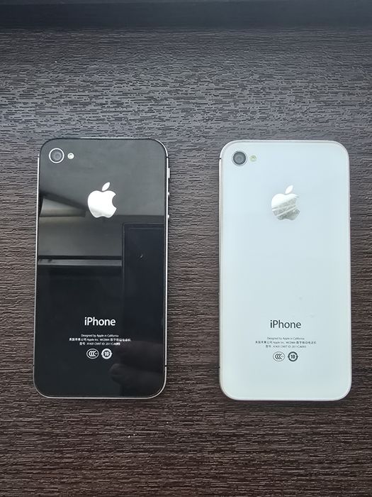iPhone 4S Original Black White
