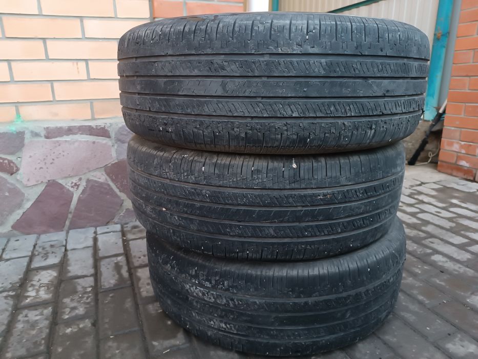 Шины летние 235/65/17