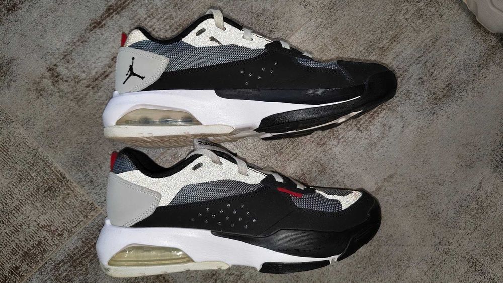 NIKE Jordan Air 200E, номер 37.5, стелка 23.5см, отлично състояние