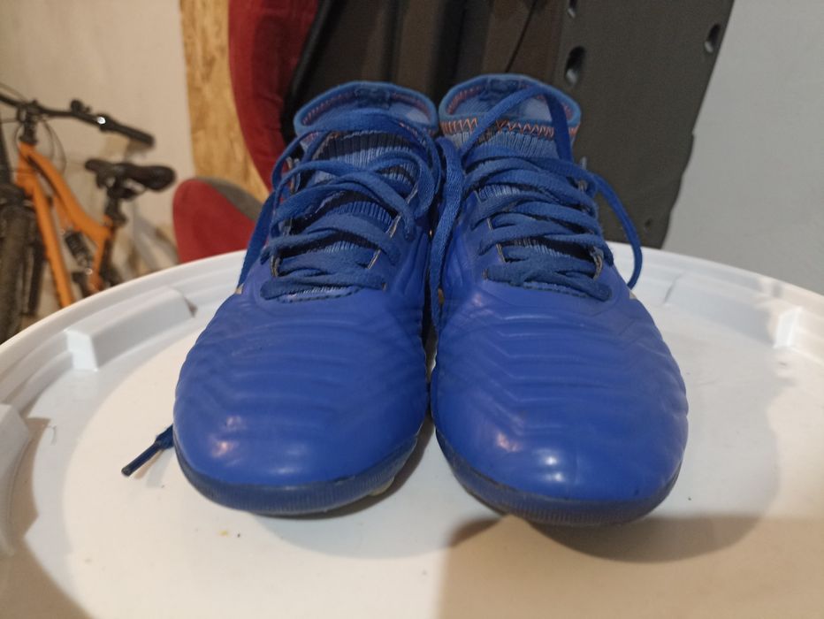 Ghete fotbal Adidas Predator