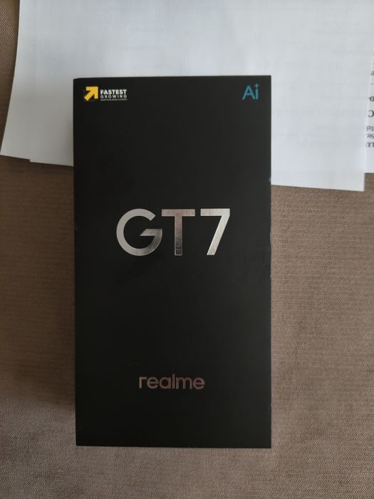Telefon realme gt 7 12 GB cu 528 GB nou