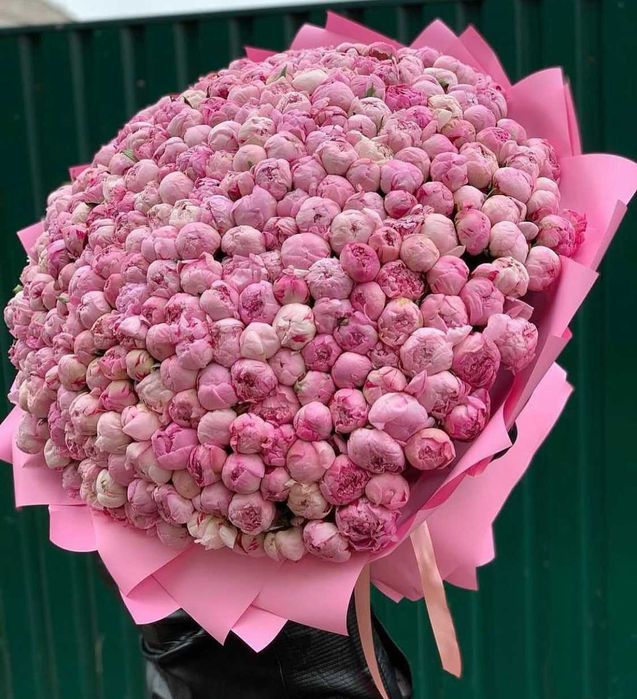 Лилии хризантемы пионы розы