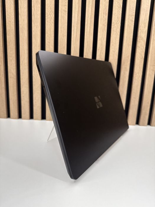 Microsoft Surface 6 / Intel Ultra 7 / 16gb Ram /256Gb Ssd  Touchscreen #59384