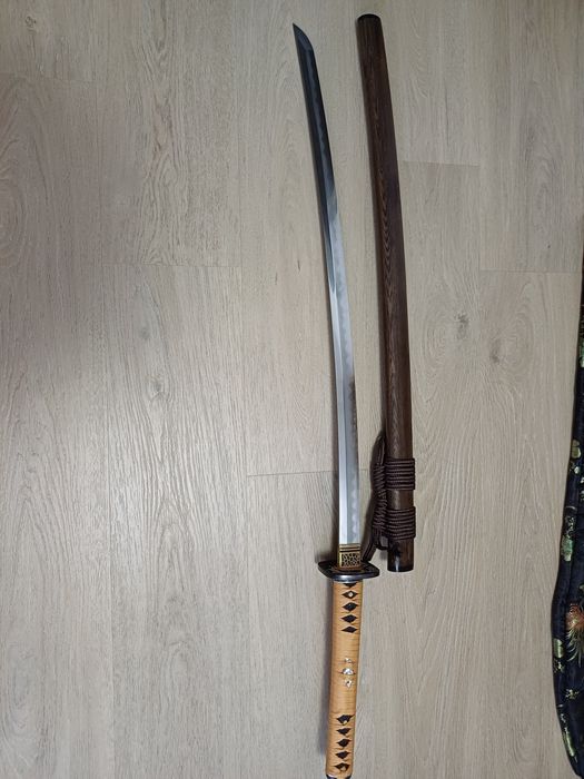 Katana deosebită cu lamă compusă Shihozume