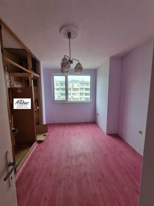 Продава се Четиристаен апартамент в Стара Загора, Център - 98 кв.м за 939 €/кв.м - Снимка #1
