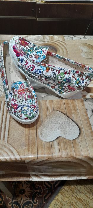 Продавам нови обувки