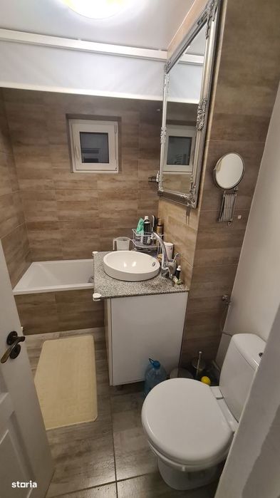 Apartament cu 2 camere de vânzare în Curtea de Argeș.